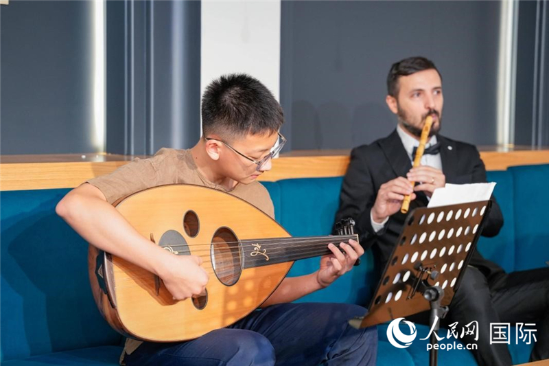 中阿音乐合奏。人民网塔里克·易卜拉辛摄