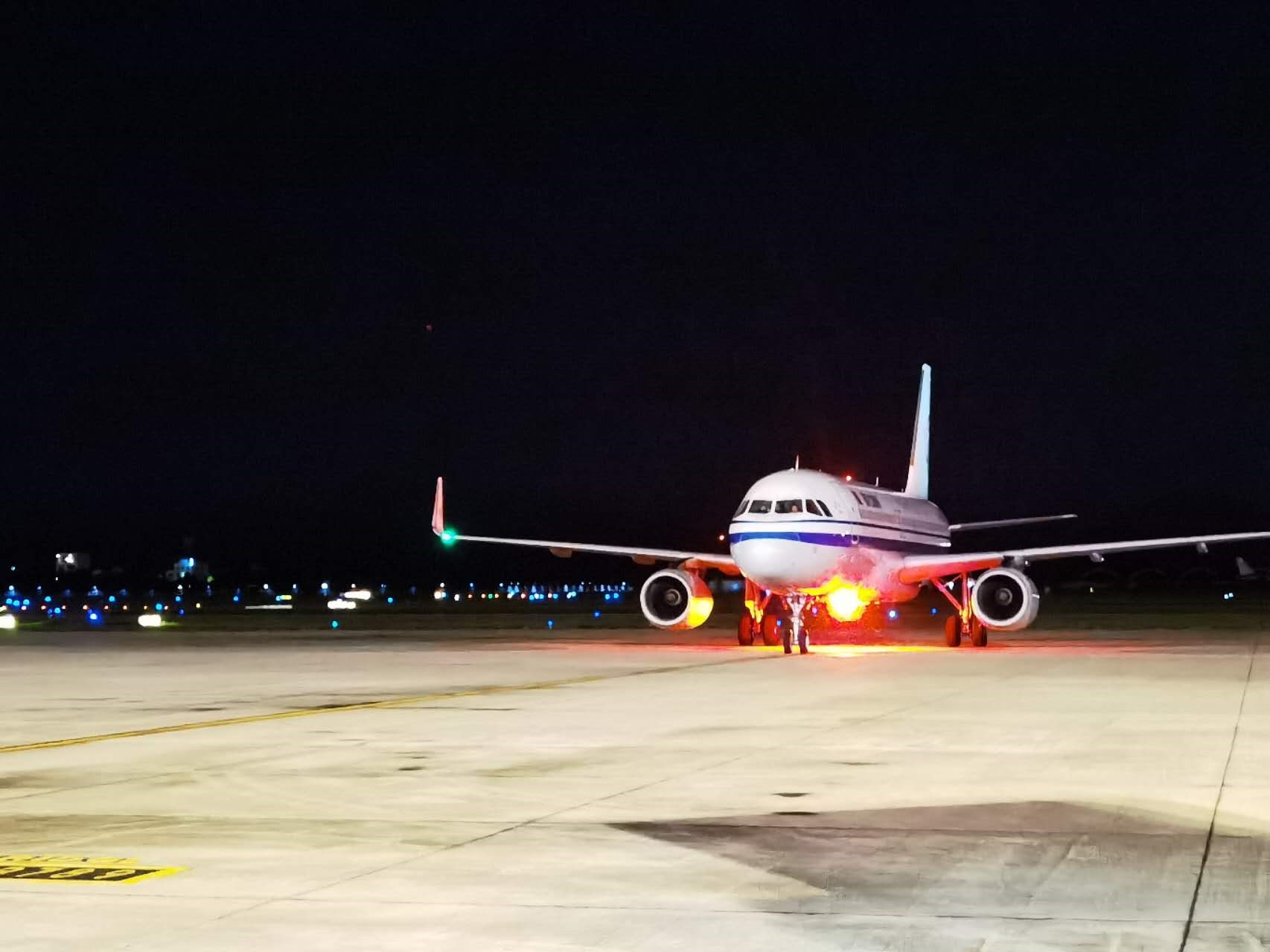 国航杭州—河内CA707/8航班降落在河内内排国际机场。中国国航河内营业部供图