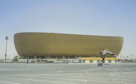 这是2025年4月17日在卡塔尔首都多哈拍摄的卢赛尔体育场外景。