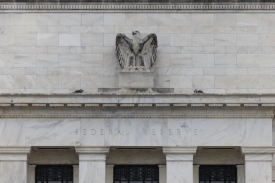 这是位于美国首都华盛顿的美联储大楼外景资料照片(2024年12月26日摄)。新华社发(亚伦摄)