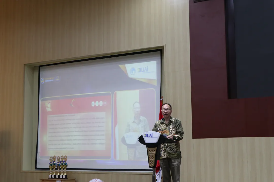 王思平参赞致辞。阿拉扎大学孔子学院供图