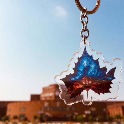 陈宜诚在校园时期设计的文创钥匙链。受访者供图