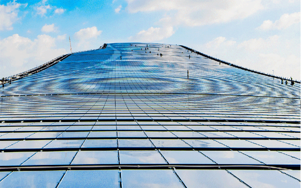 深圳前海·华发冰雪世界屋顶光伏幕墙。受访者供图