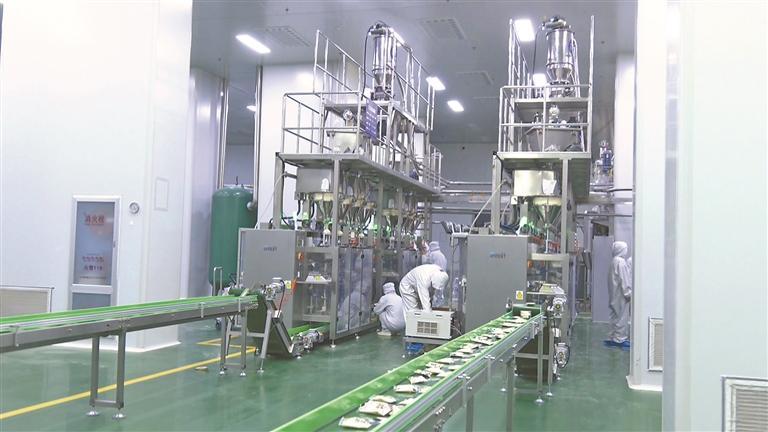 黑龙江省农垦龙王食品有限公司生产车间。黑龙江日报记者 曲静摄
